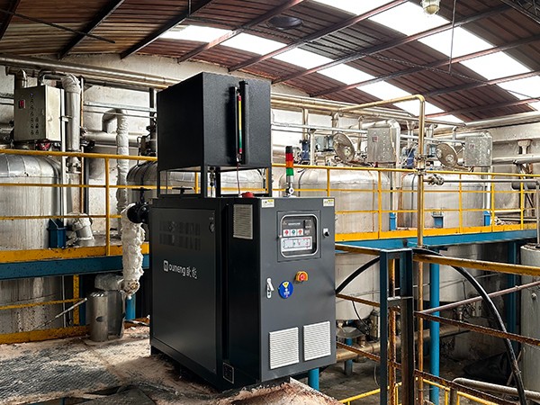 化工用電加熱導(dǎo)熱油爐 化工用電加熱導(dǎo)熱油爐