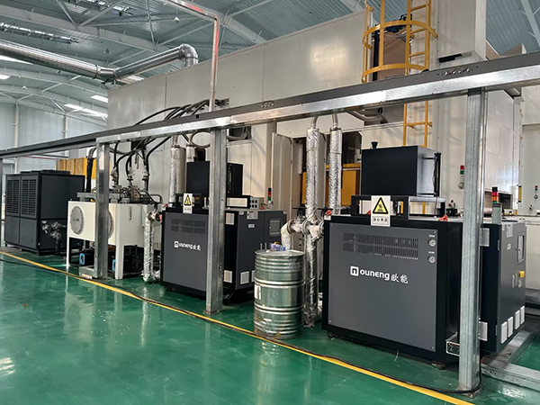 板壓機(jī)配模溫機(jī)