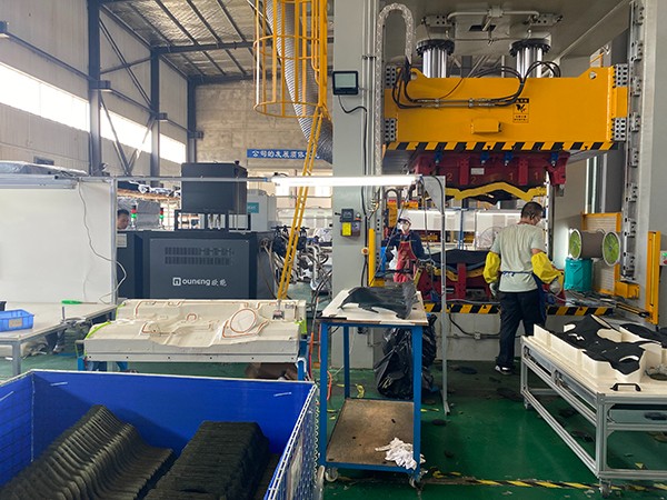 內(nèi)飾件模具加熱模溫機(jī)