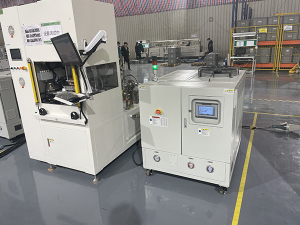 新能源模溫機(jī)設(shè)備 新能源模溫機(jī)設(shè)備